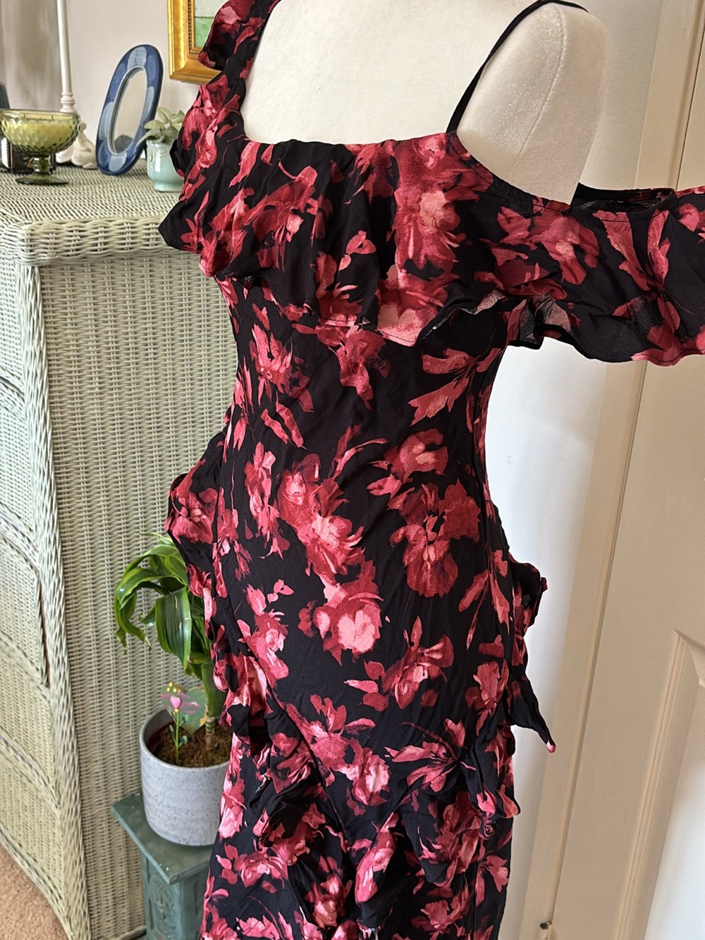 a new day Black One-Shoulder Ruffle Floral Midi Dress in Pink